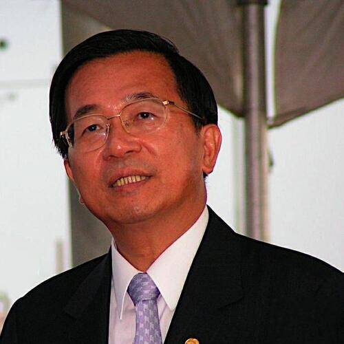چن شوی بین: رئیس‌جمهور تایوان از سال ۲۰۰۰ الی ۲۰۰۸ میلادی